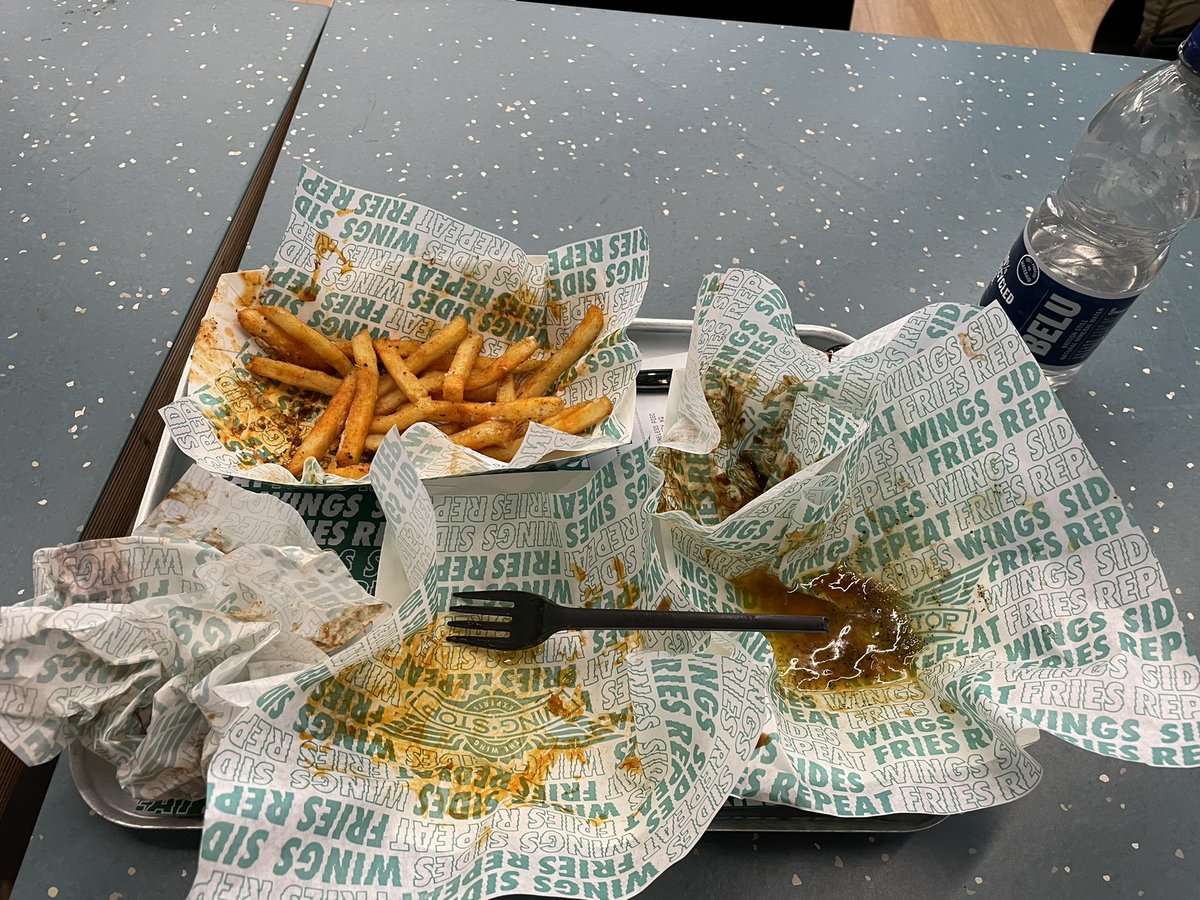 JHewitt89's tweet photo. @WingstopUK 🍗 next level 👏🏽👊🏽 Just what the doctor ordered after a half marathon &amp; covid booster Saturday https://t.co/7MqgGd7DjP
