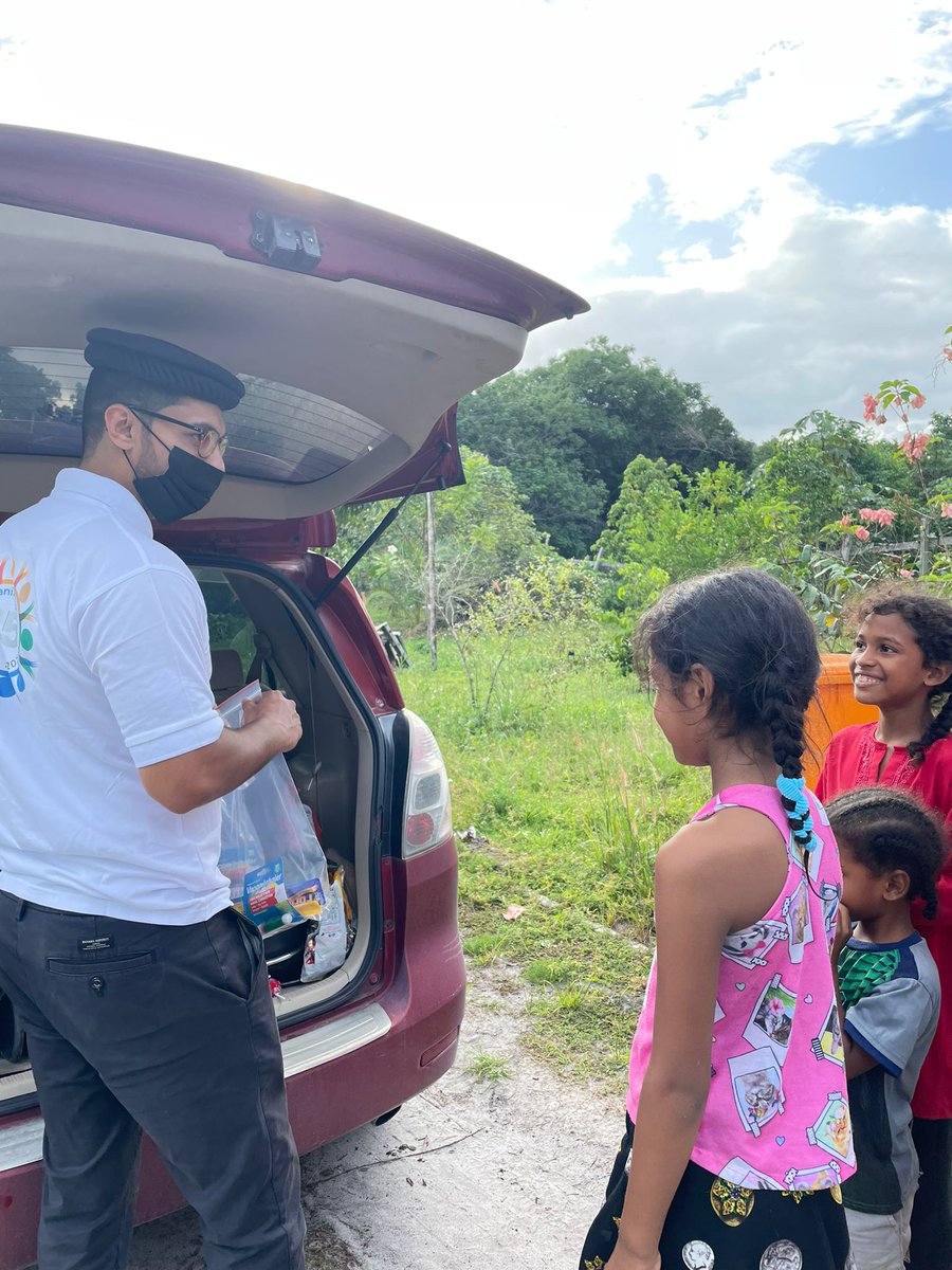 HFGuyana's tweet photo. Humanity First Guyana in Linden distributed 40 care kits among children and orphanage centers. #HumanityFirst #HumanityFirstGuyana #HumaityFirstLinden #WeCareforothers https://t.co/iAO1eT11Kr