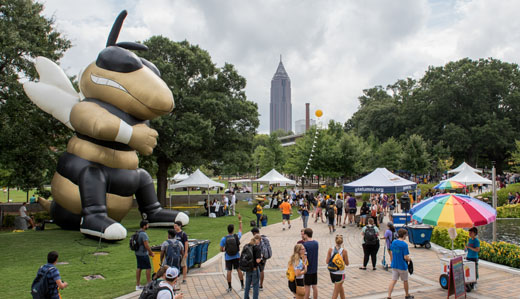 gtadmission's tweet photo. About 20% of our first-year students start at Tech in the summer term, and have the early opportunity to acclimate to campus, get a head start on classes, and meet fellow incoming students before the fall semester. Compare our programs on this new page:  https://t.co/bhPHNGslHh https://t.co/JHnqUdi9Ps