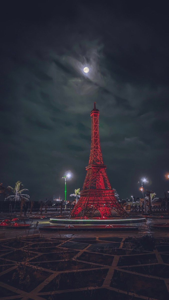 - حينما يگتمل القمر ، تُنير #ضباء و كأنها عروسٌ فِ ليلة زفافها ✨