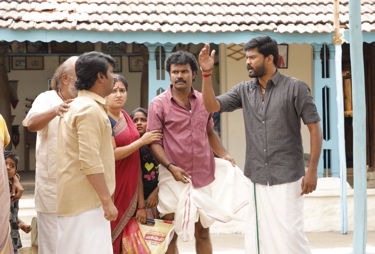 Soundararaja Actor (@soundar4uall) on Twitter photo எத்தன நாளைக்குத்தான் அஞ்சுக்கும் பத்துக்கும் அண்ணே பின்னாடியே நிக்குறது...அண்ணானவது தம்பியாவது
எங்களுக்கு என் சொத்த பிரிச்சுக்கொடு
<a href="/NandaPeriyasamy/">Nanda Periyasamy</a> #AnanthamVilayadumVeedu dec 24th release
<a href="/srivaarifilm/">Sri Vaari Film</a> <a href="/Gautham_Karthik/">Gautham Ram Karthik</a> <a href="/directorcheran/">Cheran</a> <a href="/ShivathmikaR/">Shivathmika Rajashekar</a> எத்தன நாளைக்குத்தான் அஞ்சுக்கும் பத்துக்கும் அண்ணே பின்னாடியே நிக்குறது...அண்ணானவது தம்பியாவது
எங்களுக்கு என் சொத்த பிரிச்சுக்கொடு
<a href="/NandaPeriyasamy/">Nanda Periyasamy</a> #AnanthamVilayadumVeedu dec 24th release
<a href="/srivaarifilm/">Sri Vaari Film</a> <a href="/Gautham_Karthik/">Gautham Ram Karthik</a> <a href="/directorcheran/">Cheran</a> <a href="/ShivathmikaR/">Shivathmika Rajashekar</a>
