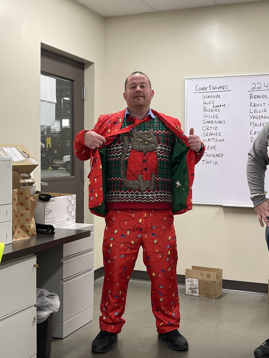 Tatamy center dispatch supervisor Mike Berarov showing off his holiday spirit today. #peak2021 <a href="/MidAtlUPSers/">Mid Atlantic UPSers</a>