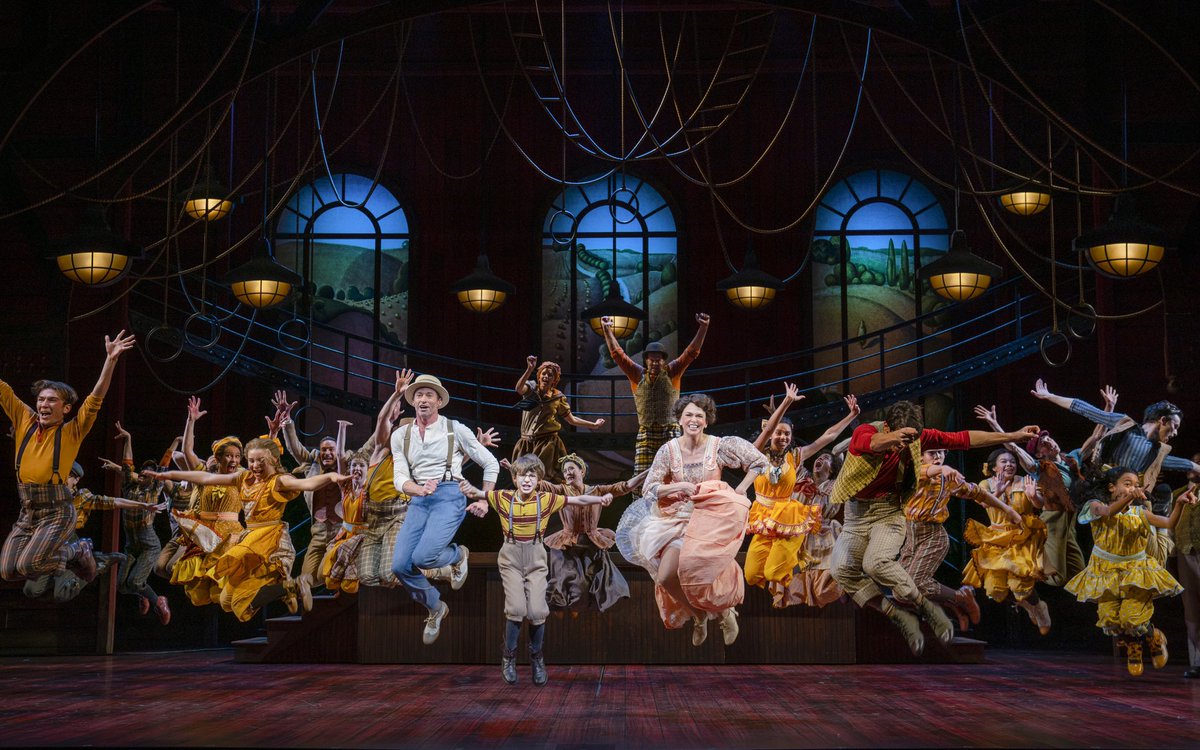 THE MUSIC MAN Previews