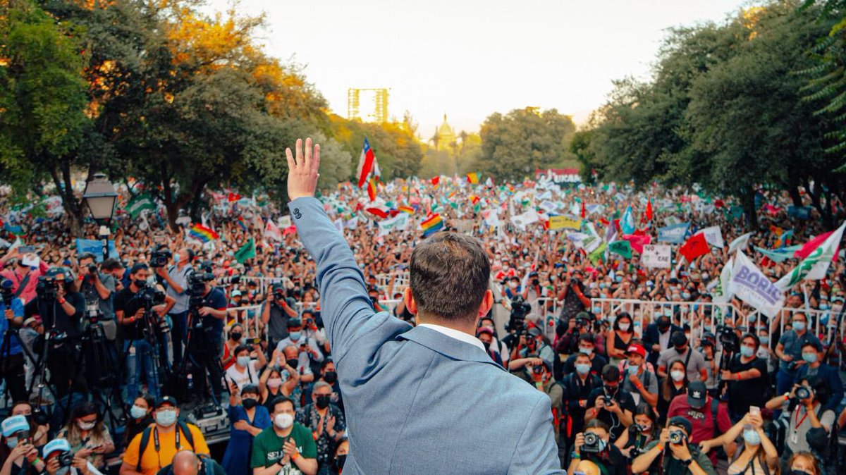 MesPaisCat's tweet photo. Enhorabona al poble xilè pel resultat d'aquestes eleccions que demostren que l'esperança pot vèncer la por.
Felicitacions a @gabrielboric, al nou govern i a tota la gent que ho ha fet possible.
#EleccionesChile2021
#GabrielBoricPresidente https://t.co/maL6jnRd1K