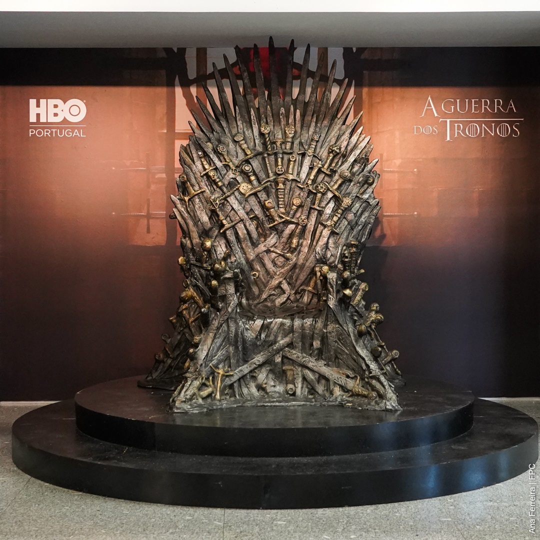 Trono de Ferro da Série "A Guerra dos Tronos" em exposição na Fundação Portuguesa das Comunicações. Venha sentar-se no Trono! 
#hboportugal #ctt