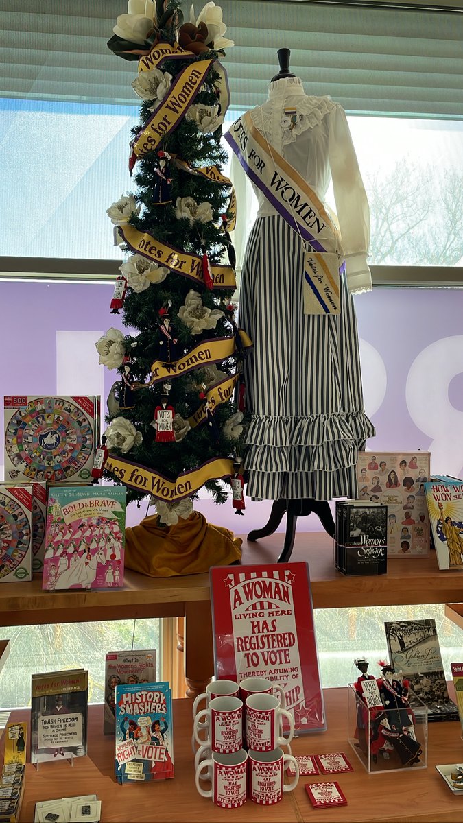 mohistorymuseum's tweet photo. It's #MuseumStoreMonday, and the Missouri History Museum Shop has you covered for last-minute holiday gifts! Stop by and receive complimentary gift wrap with your purchase.
Get a preview of some of our offerings: https://t.co/QW013VRlTa https://t.co/EkJLu0ETtt