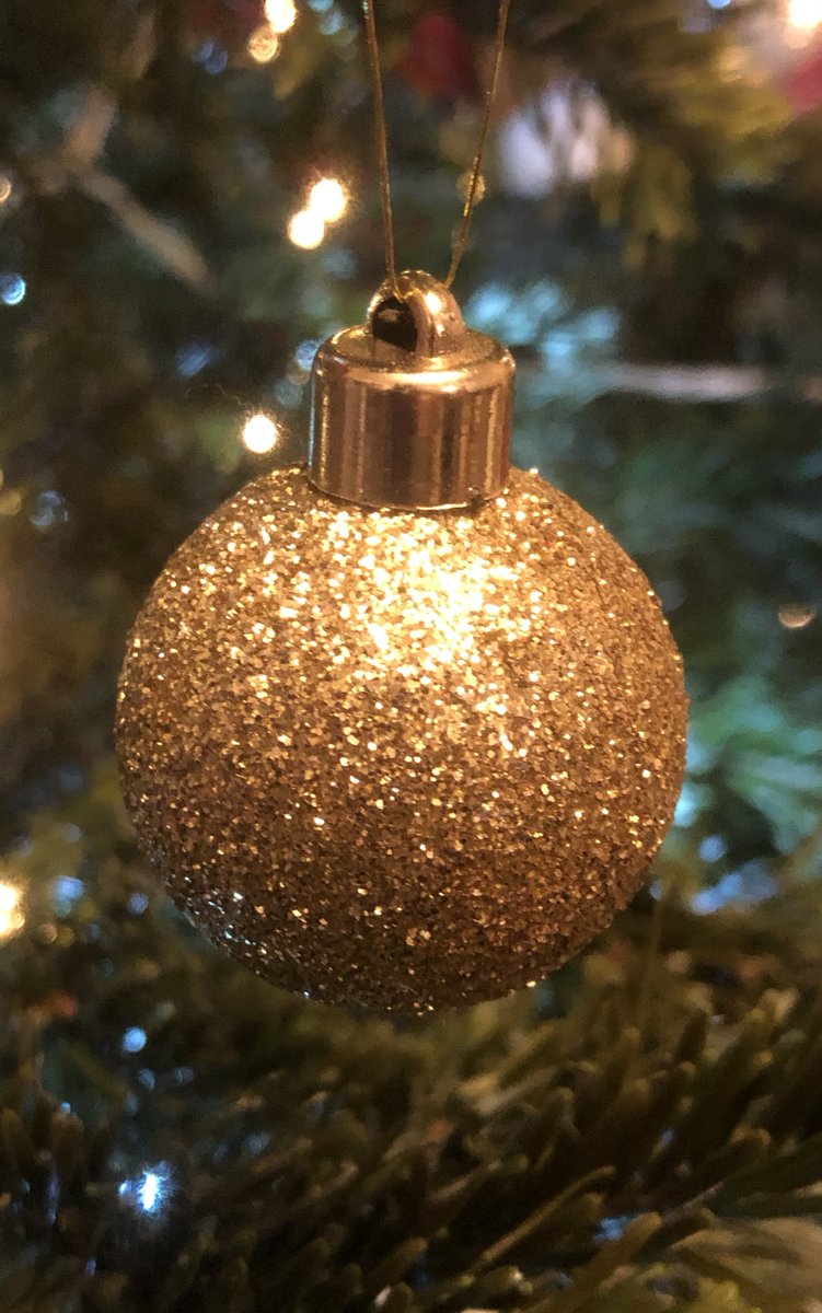 5pm today <a href="/NatalieOsborne7/">Natalie Osborne</a> is hosting a festive gathering of independent musicians who have contacted <a href="/121_radio/">121Radio</a> - Fortuan (5.10pm), <a href="/emmaviivaca/">Emma Viivaca</a> (5.25pm), <a href="/Dreamheads2/">Dreamheads</a> (5.50pm), <a href="/RealGuySowdon/">Guy Sowdon</a> (6.15pm), <a href="/InvisiblewireB/">InvisibleWire - Band</a> (6.45pm) plus new music from <a href="/anjaliraymusic/">Anjali Ray Music</a> (6.30pm)