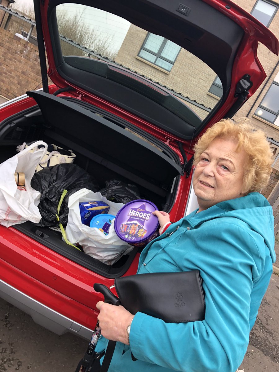 help_warm's tweet image. Well we’ve been on the go since 9ish out  #DoingOurBitForOhers, in our  community, families, vulnerable &amp;amp; homeless services @bluetriangleHA @aspireincuk we have been collecting more Christmas gifts. PLEASE SHARE OUR GOFUNDME LINK &amp;amp; Help others 👇👇👇 gofund.me/8f8f8af1 🎯