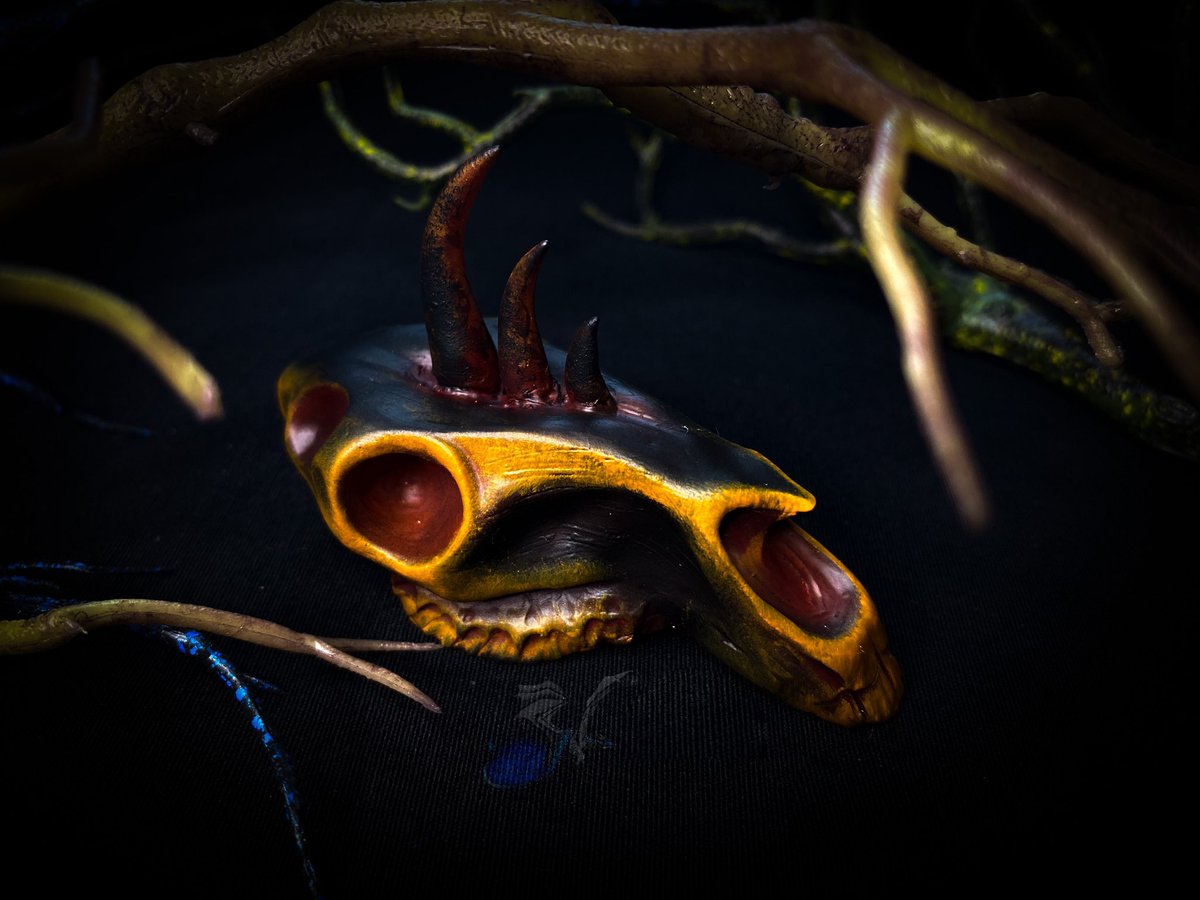 owllyn_workshop's tweet photo. 🤍

#skulls #handmade #fantasy #craft #sculpture #unicorn https://t.co/VZ3M1u0751