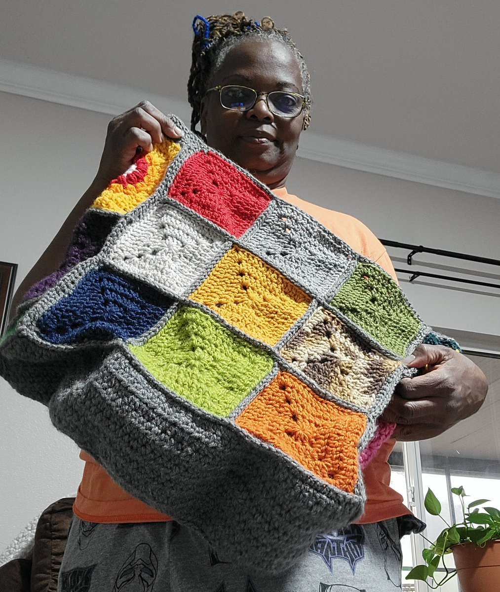 MadeSonni's tweet photo. Finally finished this bag! 🧶 https://t.co/aIXNh7QdVB