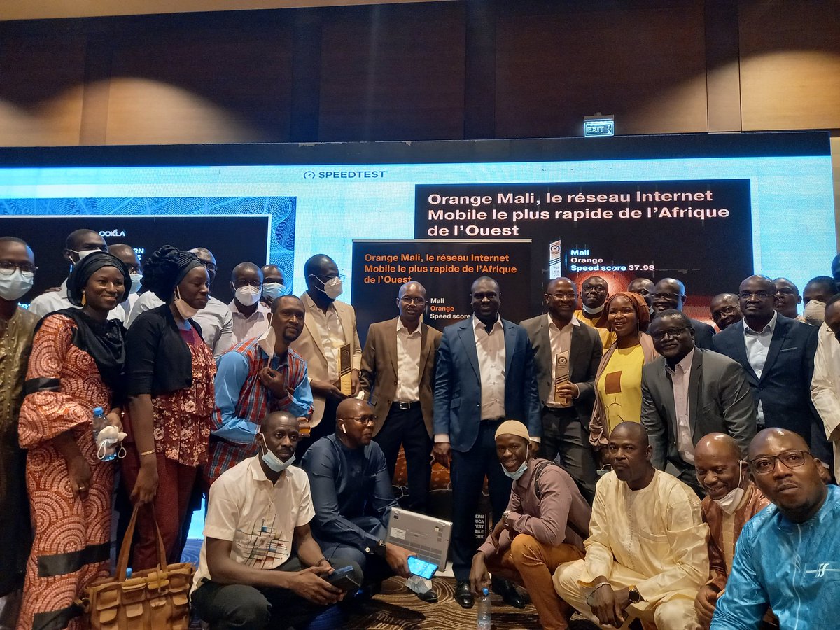 Orange_Mali's tweet photo. "C'est l'occasion pour moi de féliciter ici l'ensemble des équipes pour cette distinction.
Notre ambition, c'est de travailler à obtenir la même #Qualité du réseau aussi bien à Bamako et partout au Mali." @BrelotteBa
#Internet
#InternetFixe
#InternetMobile
#Speedtest https://t.co/Dy0n5p8jgk
