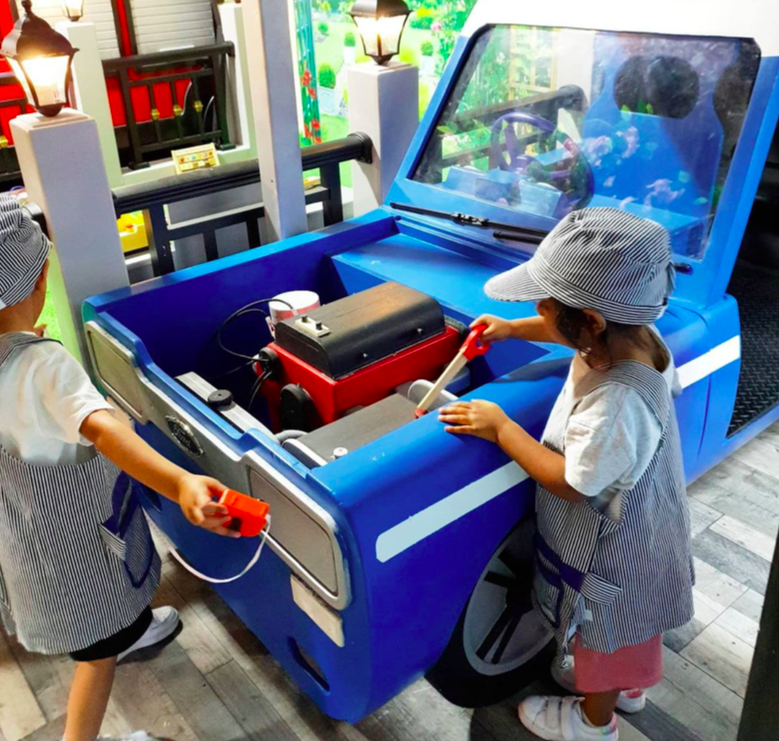 GoKidsGoLeic's tweet photo. 'Imagination is everything. It is the preview to life's coming attractions.' - Albert Einstein 

📸: @tiny.travel.diaries 

.
.
.
#littleavenue #littleavenueroleplay #roleplay #imaginativeplay #childsplay #leicester #leicesterfamilies https://t.co/WjeIzvLZIm