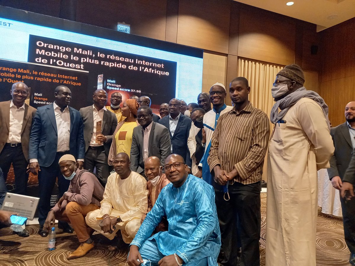 Orange_Mali's tweet photo. "C'est l'occasion pour moi de féliciter ici l'ensemble des équipes pour cette distinction.
Notre ambition, c'est de travailler à obtenir la même #Qualité du réseau aussi bien à Bamako et partout au Mali." @BrelotteBa
#Internet
#InternetFixe
#InternetMobile
#Speedtest https://t.co/Dy0n5p8jgk