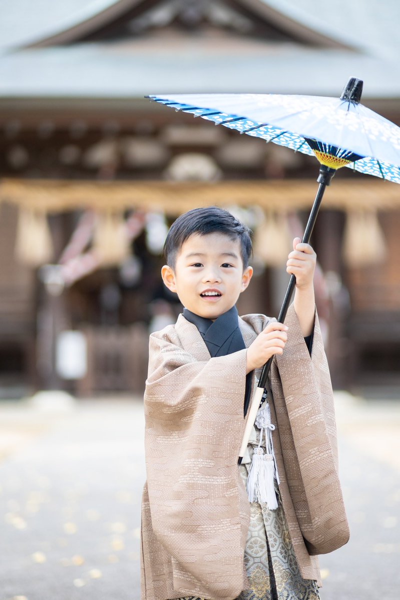 かっこいいし
かわいい
そんなお年頃な七五三5歳

#七五三#七五三撮影#七五三前撮り #七五三掛龍也 #ファインダー越しの私の世界#写真好きな人と繋がりたい#写真撮ってる人と繋がりたい#いんすたんば#七五三着物#753#丹波篠山#神戸市#宝塚市#三田市#photography #ロケーションフォト #instagood