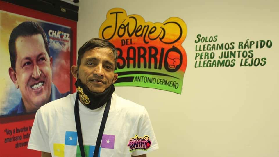 Lamento la partida física de Oliver Ernesto Garzón, un joven humilde y de gran corazón que inspiró al Comandante Chávez a crear la <a href="/MNegraHipolita/">Misión Negra Hipólita</a>, instrumento que es símbolo de humanismo y amor revolucionario. Mis condolencias a sus familiares. ¡Descansa en Paz, compañero!