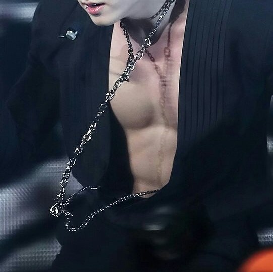 FHDgn2KXsAEMtA1?format=jpg&name=small