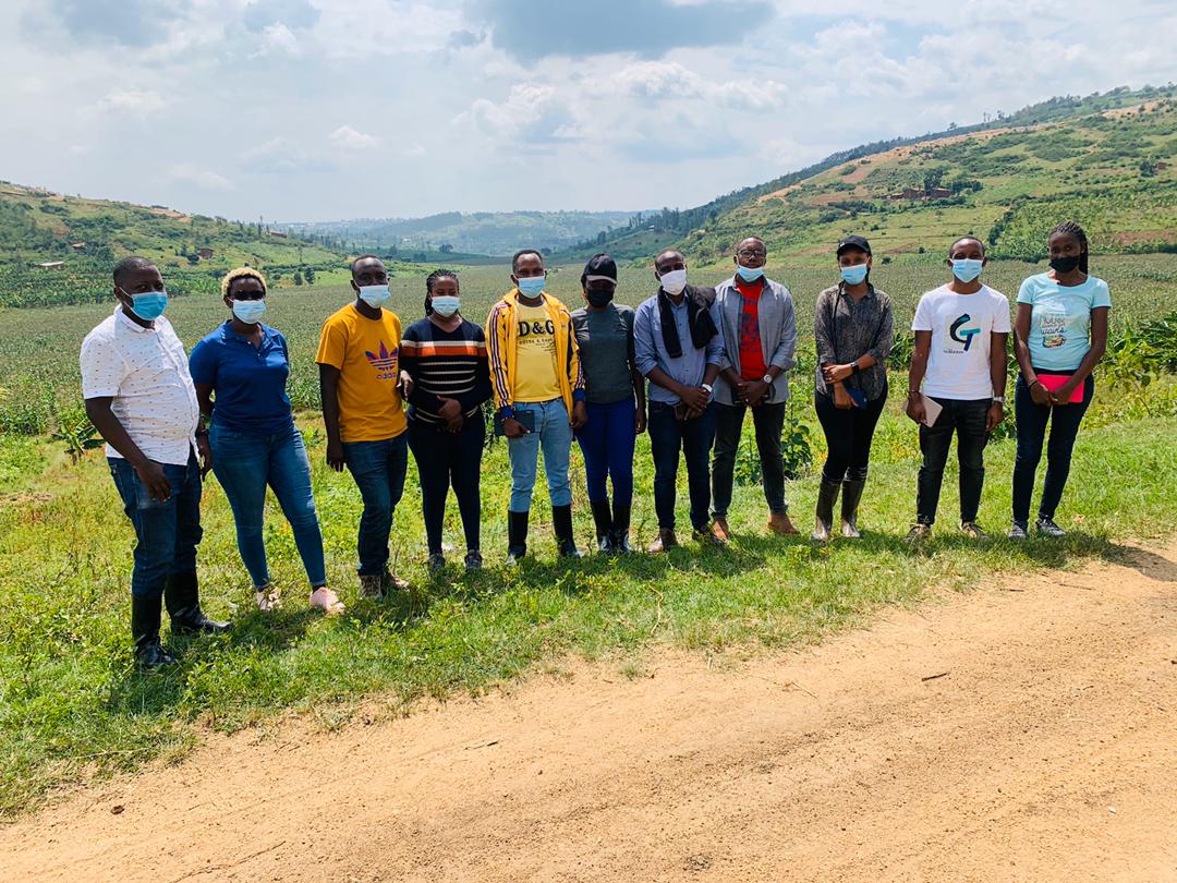 Vanguard_Econ's tweet photo. Last week was amazingly productive. We had different teams on the field collecting data in the Northern and Southern provinces. We gained so much insight from our respondents and we'll be sharing it with you in the upcoming blog posts. Looking forward to a great week! https://t.co/Z6wBODPWuu