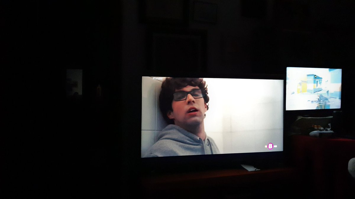 geranivermell's tweet photo. Que bé veure  en @Lluisoliver,
un exalumne de @IESMadina, protagonitzant la nova sèrie d' @IB3 !
#FuriaIB3 https://t.co/hpmEVoLZ77