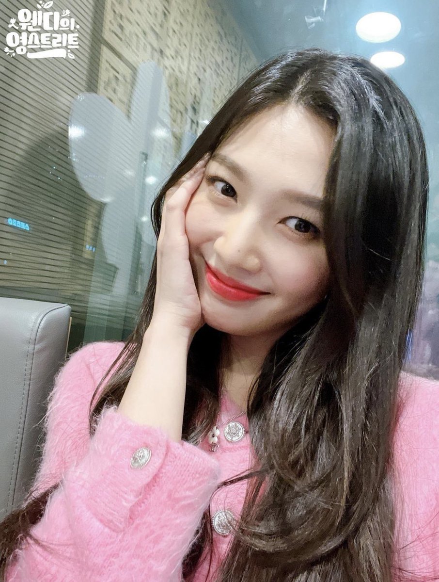 PARKSYLOOKS's tweet photo. sooyoung selca <3 https://t.co/r8KHobzVYp