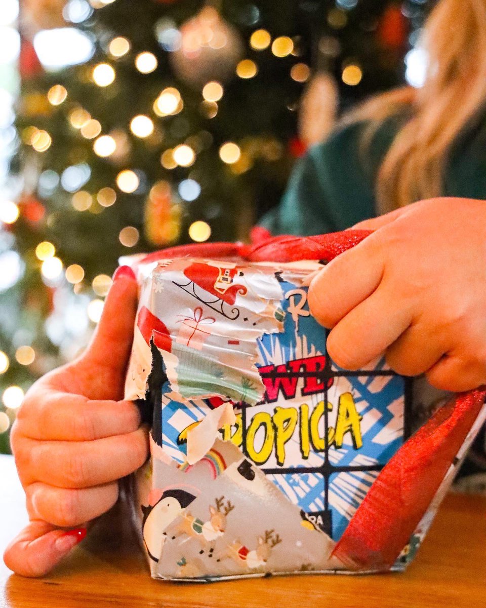 Need some last minute presents? 👀 

Pop by the Brewery Bar and pick up some merch and 4 packs! Perfect gifts for your fellow beer lover 🍻