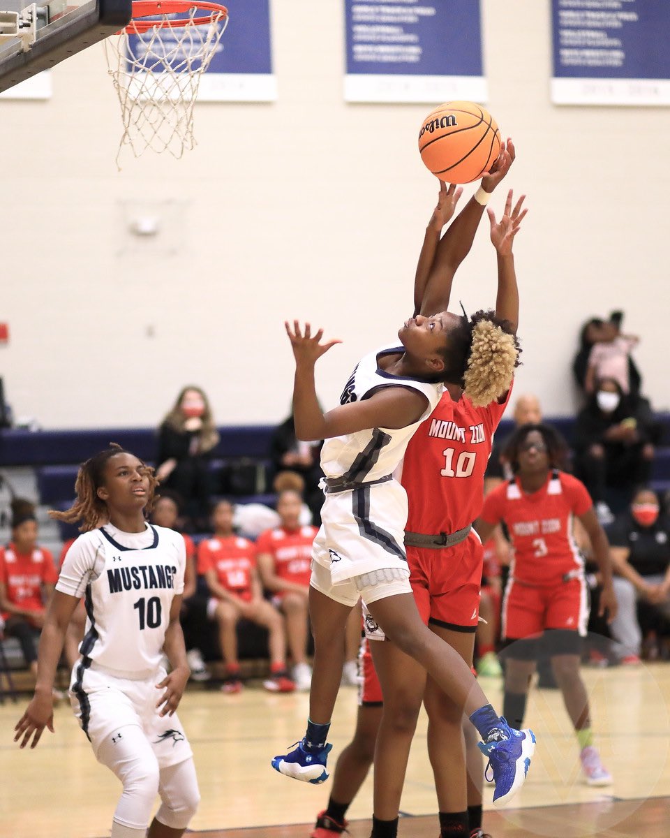 MountVernonWBB's tweet photo. Happy Birthday @iamMiaiHoopMJ we are thankful you were born. Enjoy your day 💙 https://t.co/26xdUdIjwj
