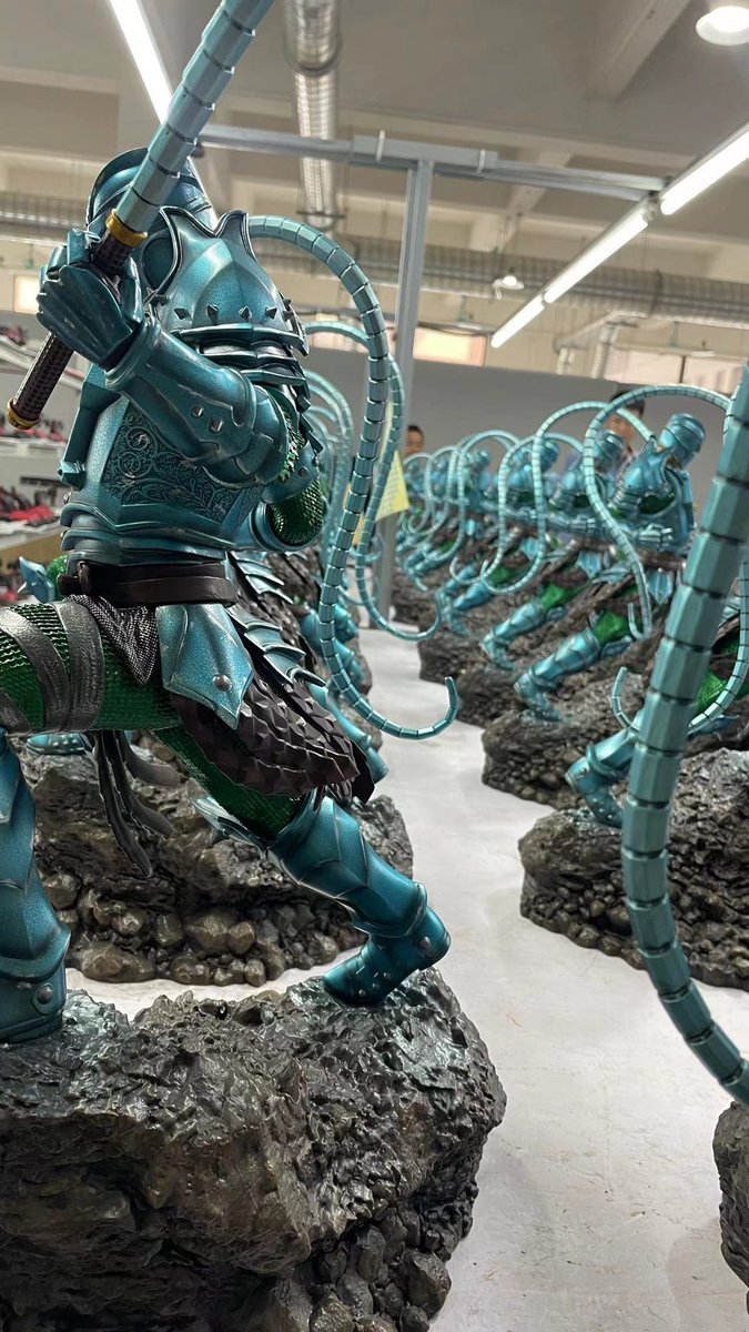 VisionariesInfo's tweet photo. Another factory picture was shared on Facebook of this 1:4 scale statue of #SpectralKnight #Leoric #Visionaries https://t.co/QFLm2YmCtm
