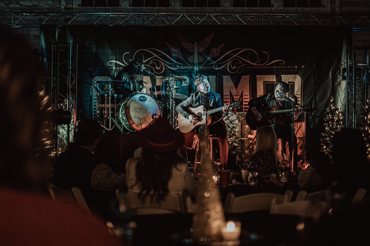 therealcbf's tweet photo. Photo dump from our first show back! Our VIP #HopeforChristmas event was such an incredible night! It was an intimate gathering of loving friends &amp; fam that came to celebrate our first of many many nights back.

Can’t wait to see the rest of y’all real soon🙏🏼

📷 @CharlesKinder https://t.co/F2O7t8n7qq