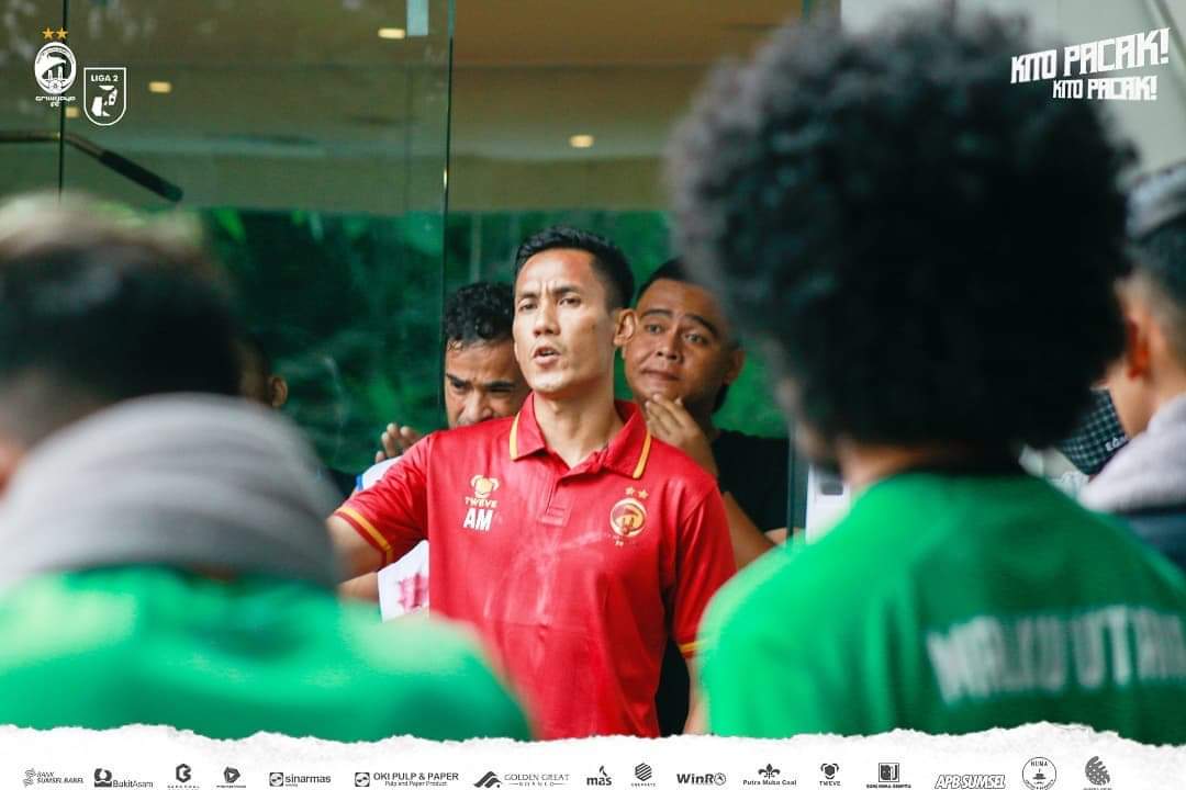 Terima Kasih Bogor 🏠🔥

Sore tadi, Laskar Wong Kito sudah tiba di Cikarang untuk mempersiapkan diri menghadapi laga terakhir di babak delapan besar. 

Ayo semangat, harapan itu masih ada Elang Andalas! 🦅🌈

#KITOPACAK