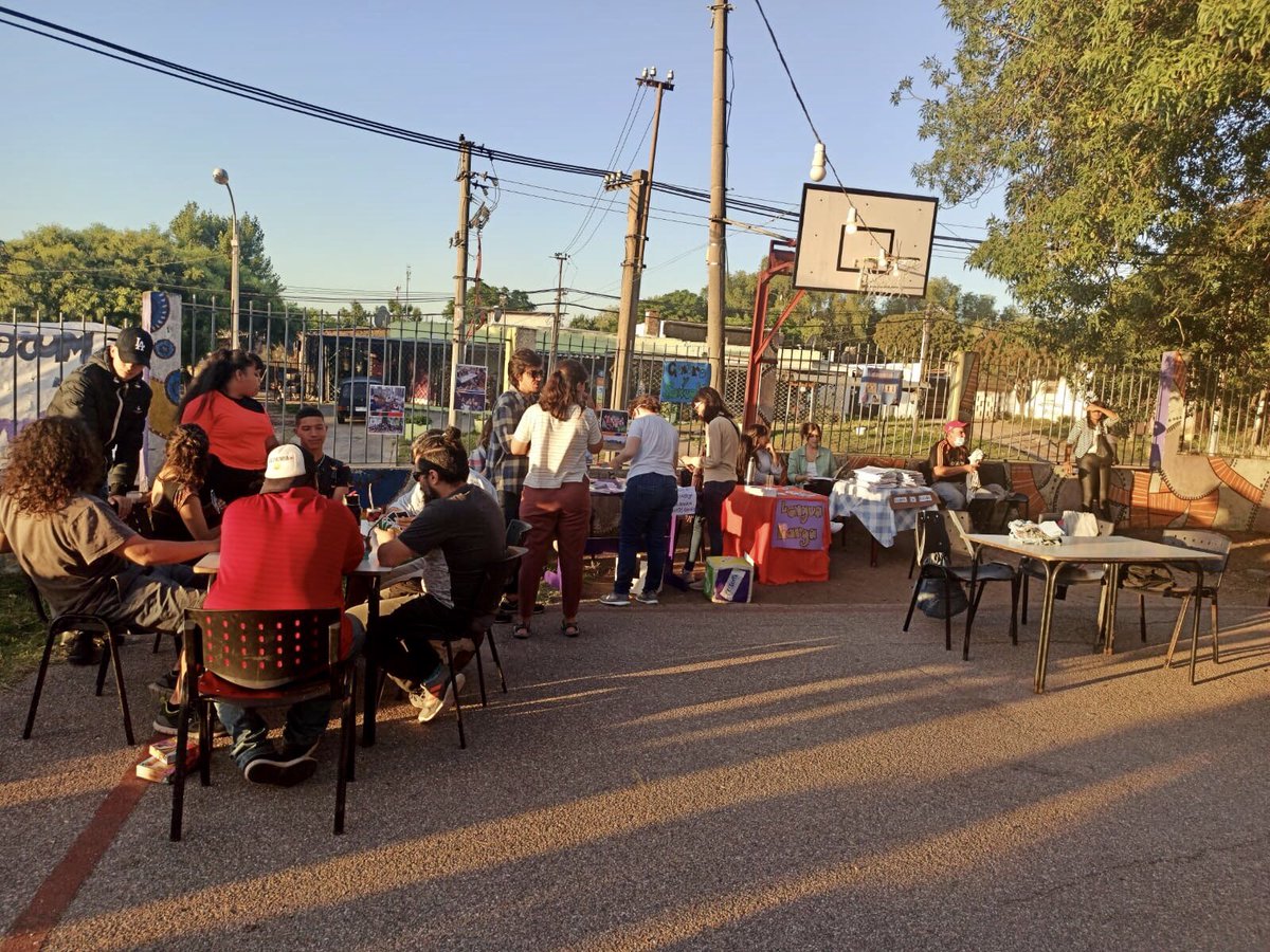 fpablodetarso's tweet photo. ¡Tuvimos el placer de cerrar nuestro año con una fiesta abierta a la comunidad! 🥳🙌

Los niños, niñas, adolescentes y familias se arrimaron a la Obra para ver el trabajo anual que realizaron los proyectos socioeducativos. https://t.co/PYQvnWpiGt