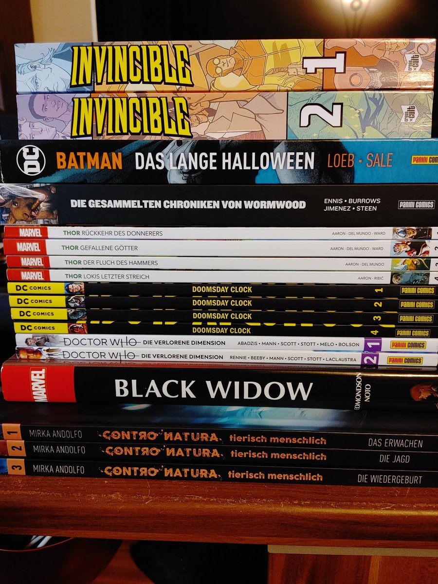 TommyDerArsch's tweet photo. Mein Comic Programm für den Urlaub. Sollte ich den Stapel schaffen kommt noch einer 😅
#comics #papertag https://t.co/nRdjaxOXhT