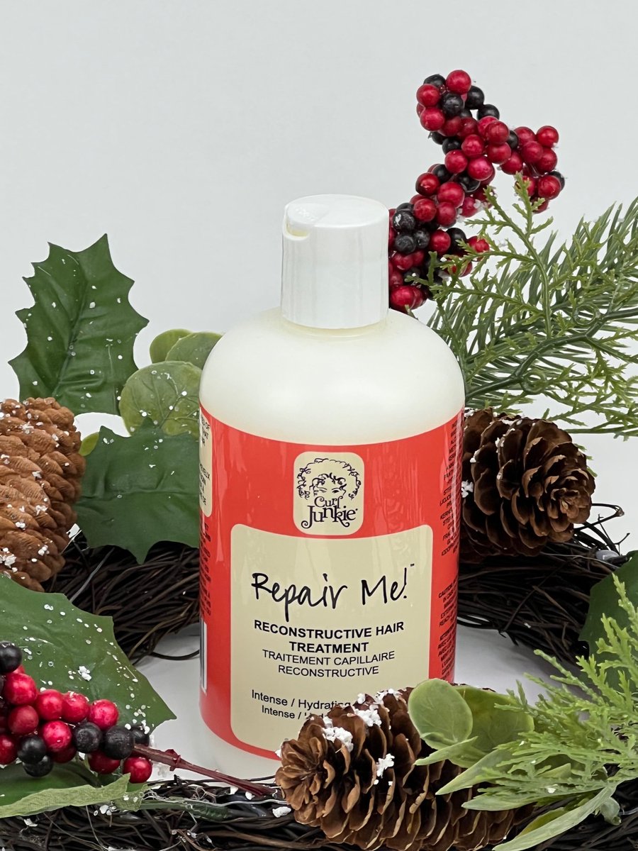 curljunkie's tweet image. Dressed up for the season! Our Repair Me! is perfect for keeping your tresses in shape during frosty times. 🌀❄️

#winterroutine #hairtreatment #proteintreatment #curlyhair #tistheseason @curljunkie 

Follow Us: Instagram @curljunkiehairproducts
Shop: Curljunkie.com