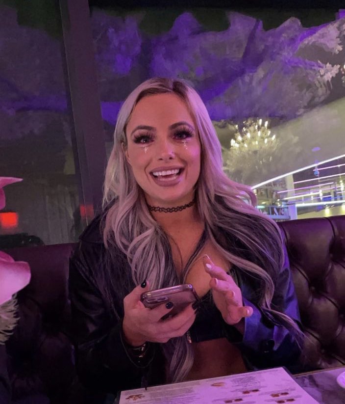 AjBlueBayBelt's tweet photo. Day 354 of Liv Morgan and Ruby Soho Photos! To all fan bases of The Riott Queen and The Sugar Plum out there, show off your favorite photos! #LivMorgan #RiottSquadForever #LivForever #LivDay #LIVIsLife #ForDoriWeRiott #HeidiLovelace #ThankYouRuby #Riott2Liv #Liv2Riott #RubySoho https://t.co/TcogFTjvM9