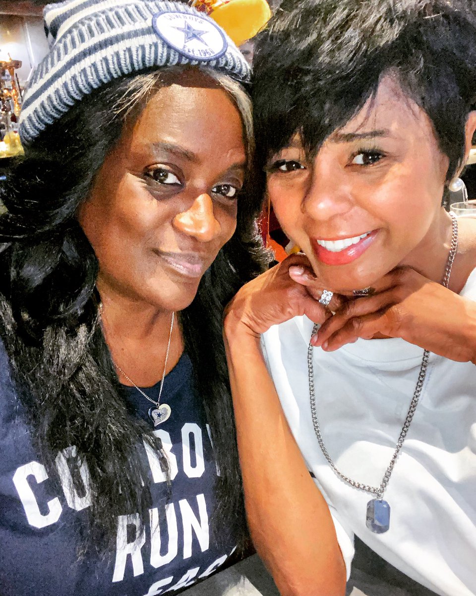 angiedpete's tweet photo. @nchaneljoy and I doing our Cowboys thang!

#cowboysnation #cowboy #wedemboys #yep 

Happy Monday! https://t.co/m4SN8O9IDr