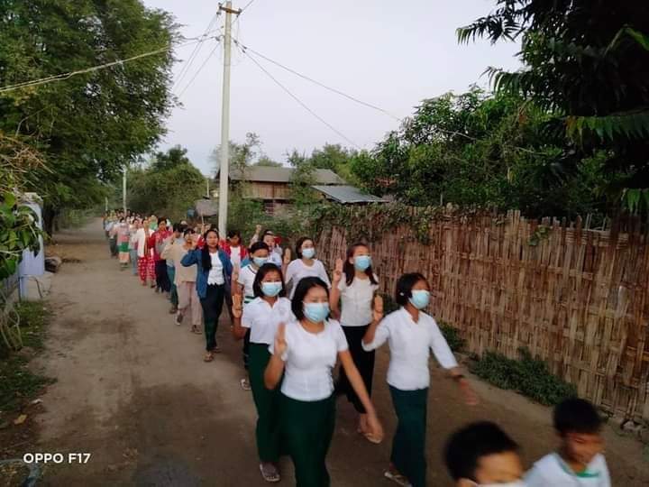 Chanapai247's tweet photo. Being in their school ages , Gen alphas from #YayKyiPin village of Yin-Mar-Pin township never hesitate to protest against junta SAC .
#HelpMyanmarIDPs
#Dec20Coup
#WhatsHappeningInMyanmar https://t.co/MhybqUoDSf