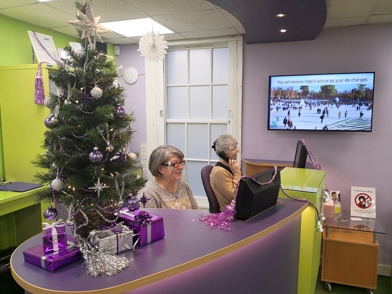 chiroderby's tweet photo. Merry Christmas from all of us at WellBeing Clinics Derby.  We hope you have a pain free Christmas but if you do need our help we are open over the festive period and operate an out of hours service. #wellbeingclinicsderby #chiropractorsderby

https://t.co/HwB20RYaAn https://t.co/NwUCsRvNVt