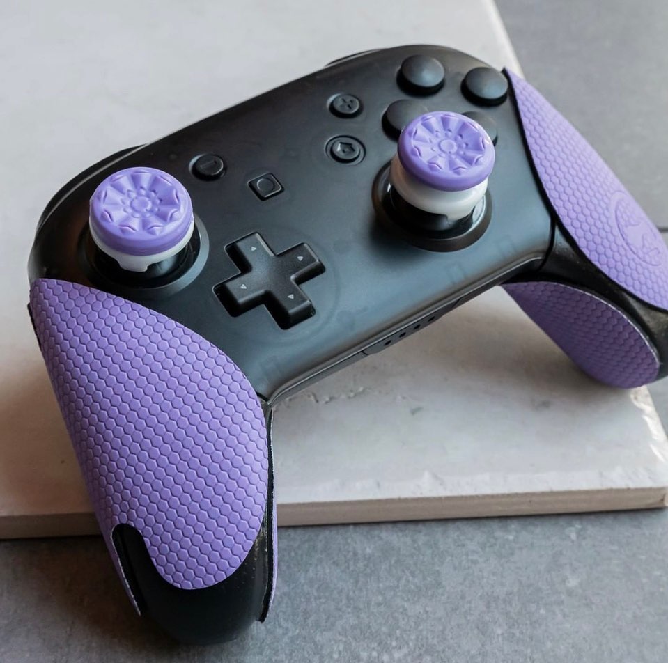 Un outfit da pro gamer ! 🤩

#GalaxyGang #FreekNation #KontrolFreek #SteelSeries #KontrolFreekIT