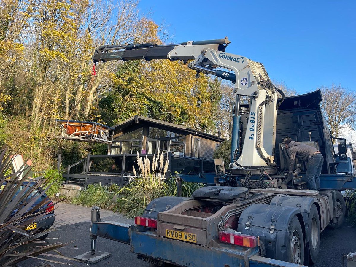 ForestDecking's tweet photo. It was great to work with @splashpoolsltd at @darwinescapes Mullion Cove Coastal Retreat. 4 flawless hot tub swaps and modified decks to suit the new hot tubs. Great work from everyone

#lodge
#lodgedecking
#caravan
#caravandecking
#pvcdecking
#holidaypark
#holidayhome
#composite https://t.co/ixSV3iF3zC