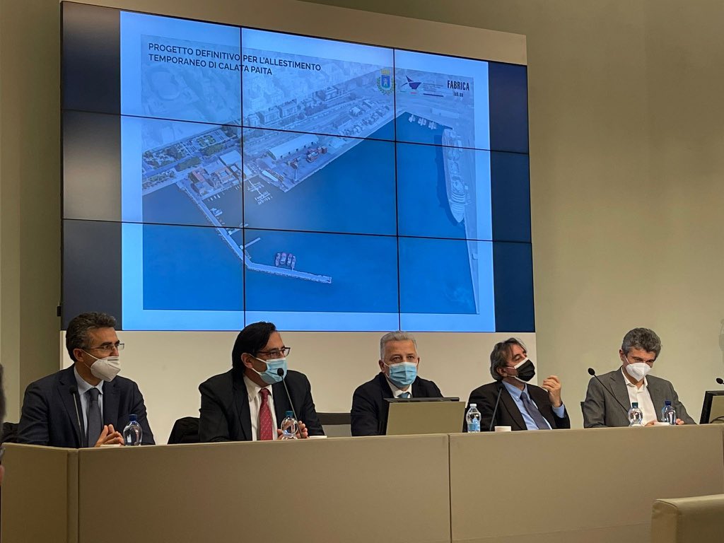 AdSPMLOR's tweet photo. Scalisi #LSCT 🗣 “Il 23 luglio scorso abbiamo iniziato a scrivere insieme il futuro della #Spezia. Il prossimo 5 Gennaio si parte con la nuova Calata Paita” 🎡⚓️ https://t.co/BgMfgYqFkY