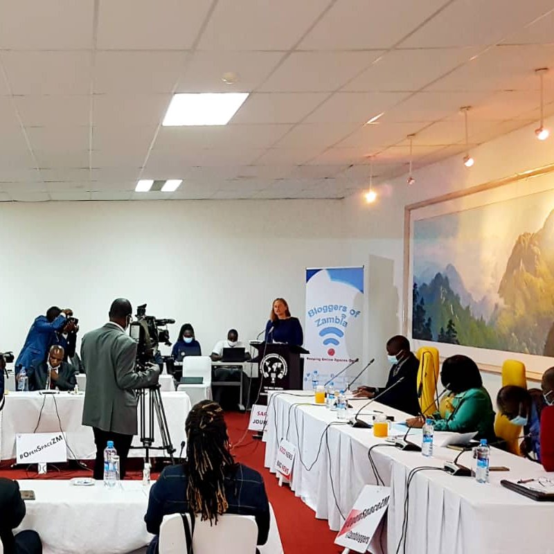 EmbZambia's tweet photo. Honored to address the @zambloggers Police-Media Dialogue, supported by π©πͺ, with Hon. Minister of Information & Media, Ms. Chushi Kasanda.
Mutual understanding, respect for rule of law & professionalism - foundation for a healthy police-media relationship.
#OpenSpaceZM #Zambia https://t.co/PmQ4d8ZaBX