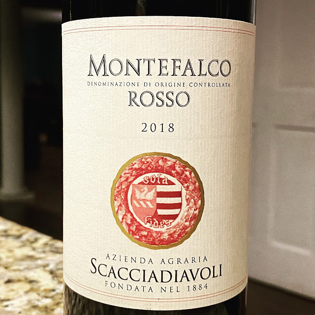 Today on the #NittanyEpicurean #VinoItaliano continues with the 2018 #MontefalcoRosso DOC from <a href="/Scacciadiavoli1/">Scacciadiavoli</a> #wine #vino #Montefalco #Umbria
nittanyepicurean.blogspot.com/2021/12/2018-s…