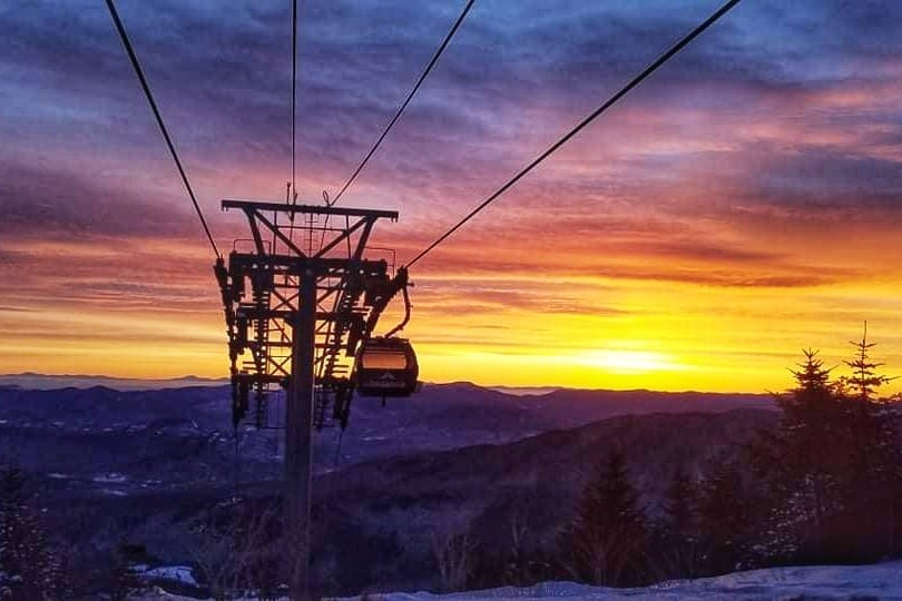 SkiWhiteface's tweet photo. The battle is on...Who gets the best sunrises; Snowmakers vs Lifts?
#WhitefaceMountain #Lakeplacid #VoteNow #ISpyNY #SkiTheEast #ISkiNY #SkiADK #sunrise #Sun #mountains #Lifts #Snowmakers
#TechnoAlpin #Doppelmayr
@Doppelmayrlat Technoalpin https://t.co/qdsTPopd0V