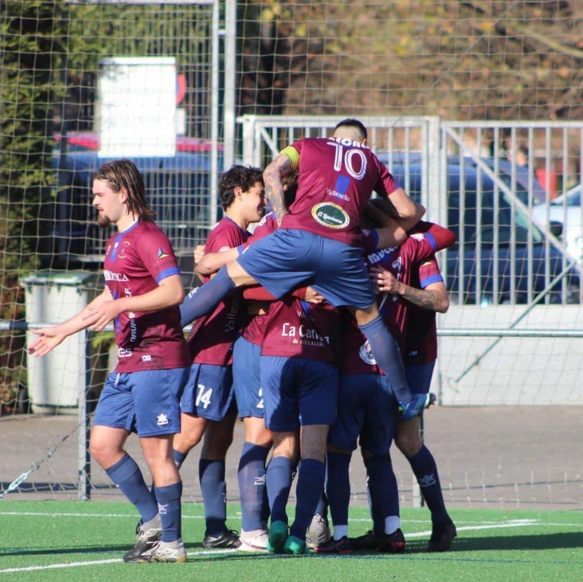SDNavarroFCofi's tweet photo. ¡Vamos #NavarroCF! ⚽️ 🔴🔵
#gol #terceradivision #tercera #asturias #futbolterceradivision #futbol #laliga #futbolistas #resultadosterceradivision https://t.co/ys1njbeWSb