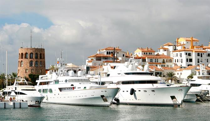 info_pearl's tweet photo. Something Spanish offers a number of holiday villas in Javea, a small historic town, free of high rise buildings offering a relaxing holiday atmosphere. #javeavillaforrent #javeaport #javeavillatorent #javeacostablanca #spanishholiday #2022holiday https://t.co/pLu24aMIPH