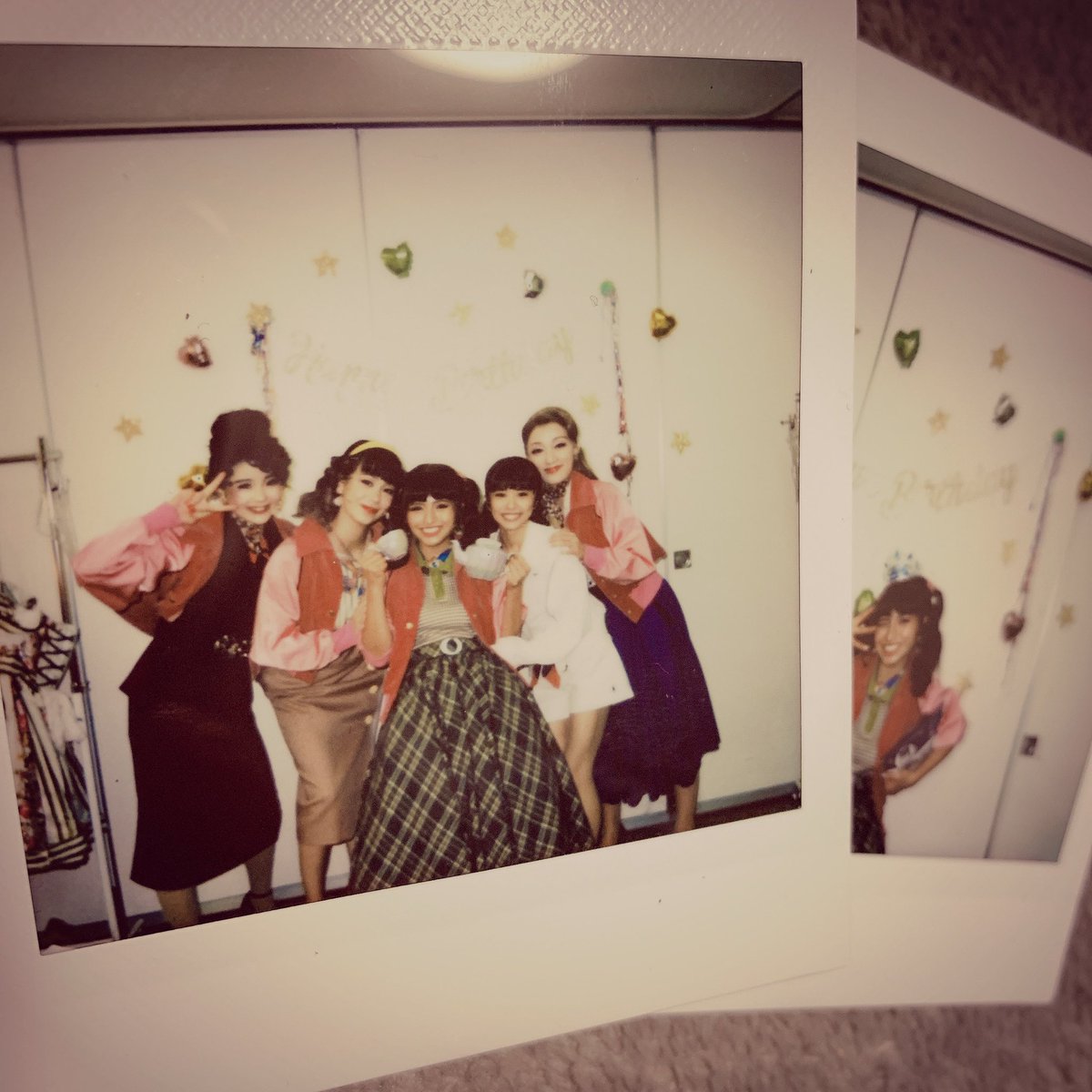 mjmemjme's tweet photo. ピンクレディースのみんなからも
お祝いしてもらったんだよ❤️ふふ

愛しいなぁ。逢いたいよぅ。

#GREASE https://t.co/CQVqsx2OjQ