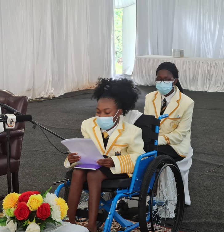 GwiziSoneni's tweet photo. #FaceOfInclusion
From now onwards è speeches will be "we children with disabilities" for a long time #CWDs have always been represented by other's instead of representing themselves & expressing their needs Congratulations 👏 👏to Child President Hazel Mandaza on her appointment https://t.co/wk0Ul4IeeD