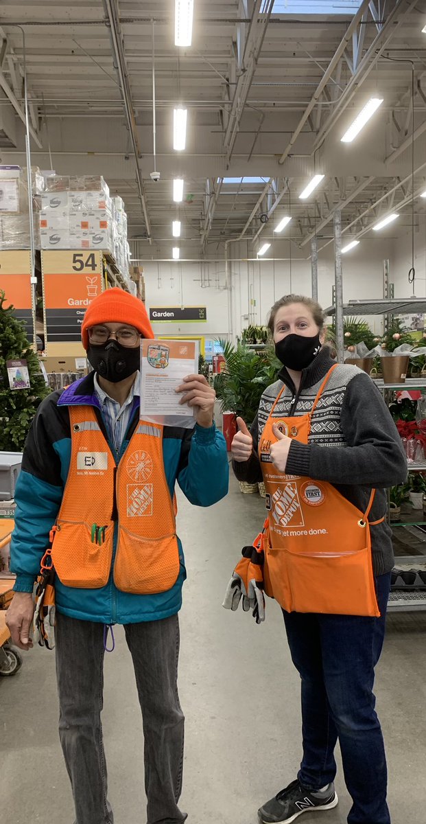 HollyHD4040 (@hhd4040) on Twitter photo Recognizing ED in lot for all his hard work no matter the weather! We appreciate it! <a href="/RLM4040/">Robert</a> <a href="/Bendotts/">Ben Dotts</a> <a href="/RyanLHD4040/">Ryan Larson</a> @JessHD4040 @WindyHovda <a href="/jessharrison__/">Jessica Harrison</a> Recognizing ED in lot for all his hard work no matter the weather! We appreciate it! <a href="/RLM4040/">Robert</a> <a href="/Bendotts/">Ben Dotts</a> <a href="/RyanLHD4040/">Ryan Larson</a> @JessHD4040 @WindyHovda <a href="/jessharrison__/">Jessica Harrison</a>