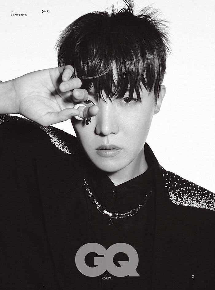 thewingsofbts's tweet photo. 💎 | Hilo de fotos — LV X GQK.

                     • @BTS_twt x GQ de Corea del Sur •
  (Previstazo de las fotos/entrevista BTS para GQK — 09.12.21)
                              (Edición de Enero 2022) https://t.co/PWLia3Drid
