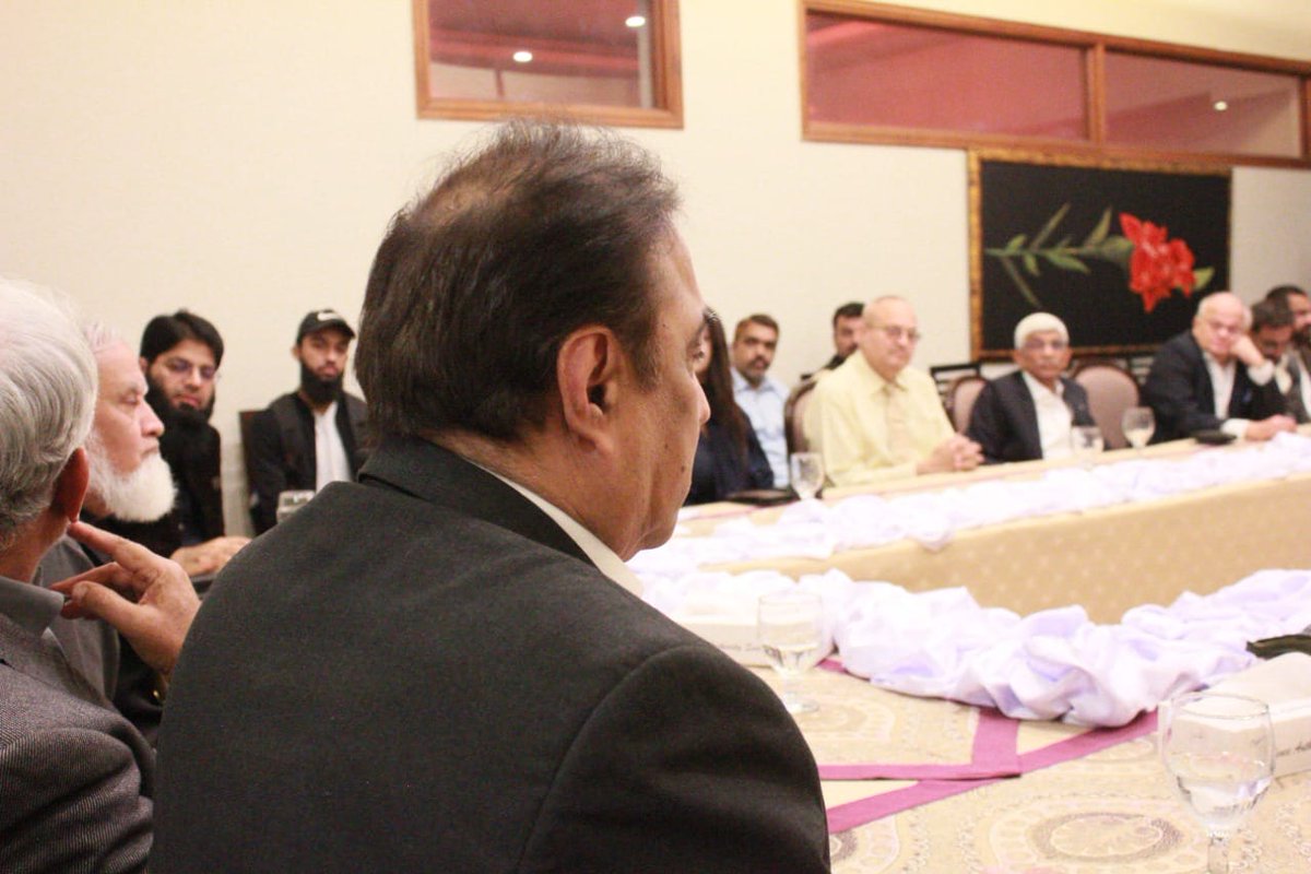 zakfoundation's tweet photo. محمد اکبر علی خان نے سقوط ڈھاکہ کی مناسبت سے منعقدہ تقریب میں خطاب کرتے ہوئے کہا کہ مرحوم انجینئر ذاکر علی خان کا مشن آج بھی ادھورا ہے جس کی تکمیل کے لیے اب سول سوسائٹی بھی یکجا ہورہی ہے۔ علی گڑھ یونیورسٹی کے طلباء نے پاکستان بنایا تھا اور اب انکے وارثین پاکستان بچائیں گے۔ https://t.co/gjyZJfvYVf