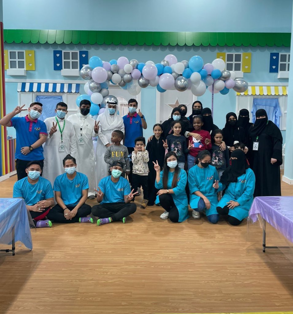 SCCS_KAU's tweet photo. بمناسبة اليوم #العالمي_للطفل 🤍
أيتام جدة في ضيافة عمادة خدمة المجتمع وناديها الطلابي🕊✨

شكر خاص لشيكي مانكيز 🌺
#جامعة_الملك_عبدالعزيز 
#KAU https://t.co/2Uq5IbY4aF