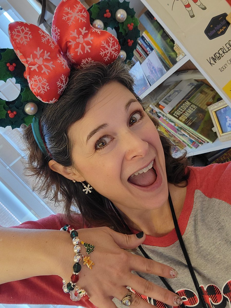 historynerdtchr's tweet photo. When it's Christmas accessory day at @RCE_HCS! #2moredays #RCE2021Christmas #WeareRACERS #sneakDisneyinwheneverIcan https://t.co/djg1f9mpCl